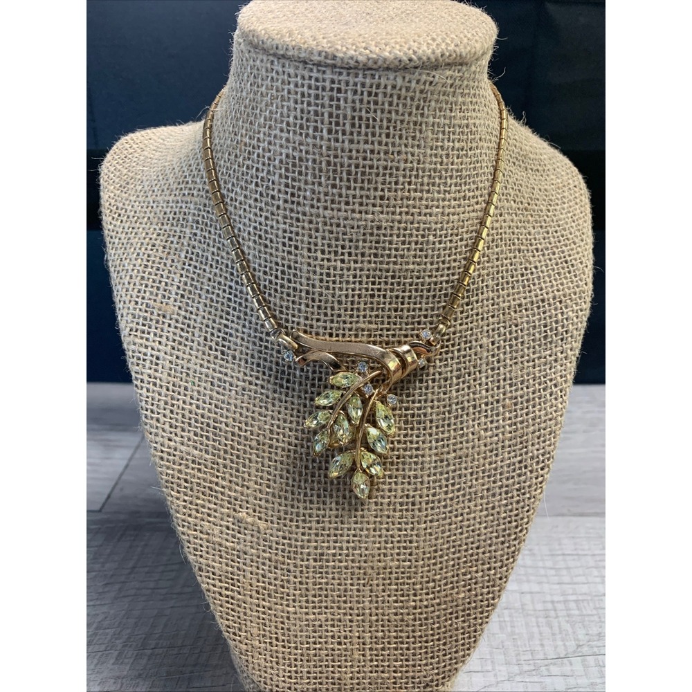 Vtg Trifari Gold Tone Yellow Rhinestone Leaf Pendant Necklace Pat Pend Alfred